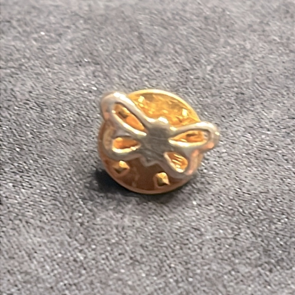 Vintage Bello Reg'o Gold Toned Butterfly Mini Lapel Pin Brooch Tie Tack